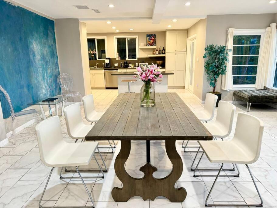 #Universal Apartment Los Angeles Ngoại thất bức ảnh