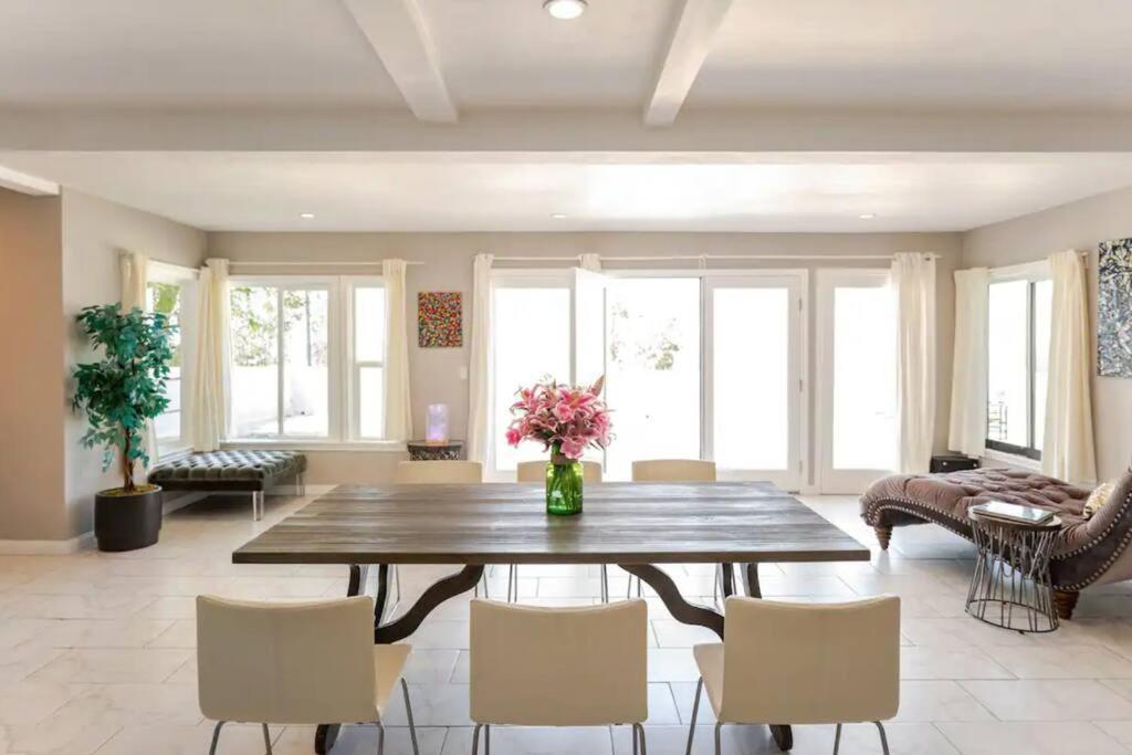 #Universal Apartment Los Angeles Ngoại thất bức ảnh